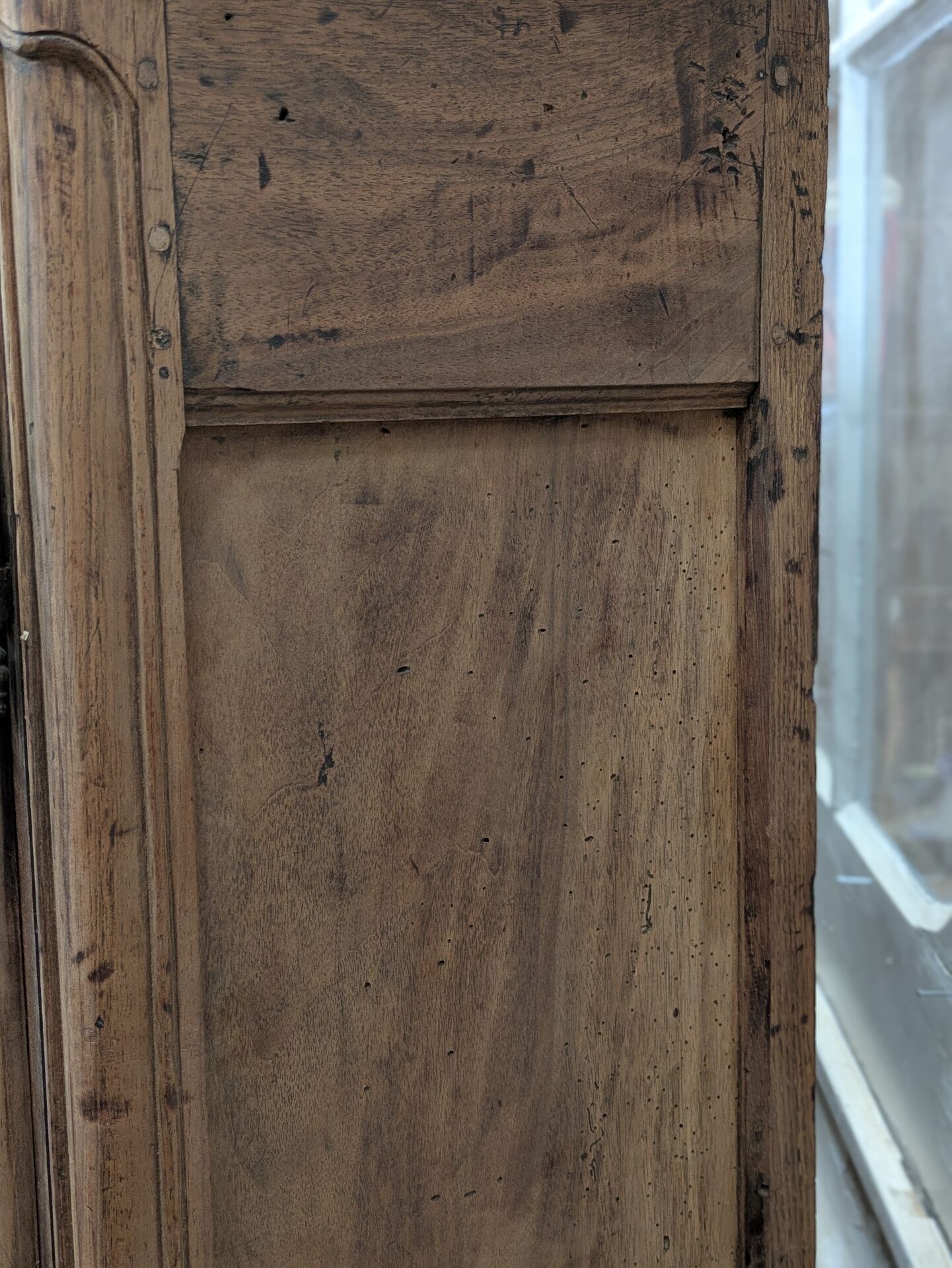 Vitrine brute Louis XV