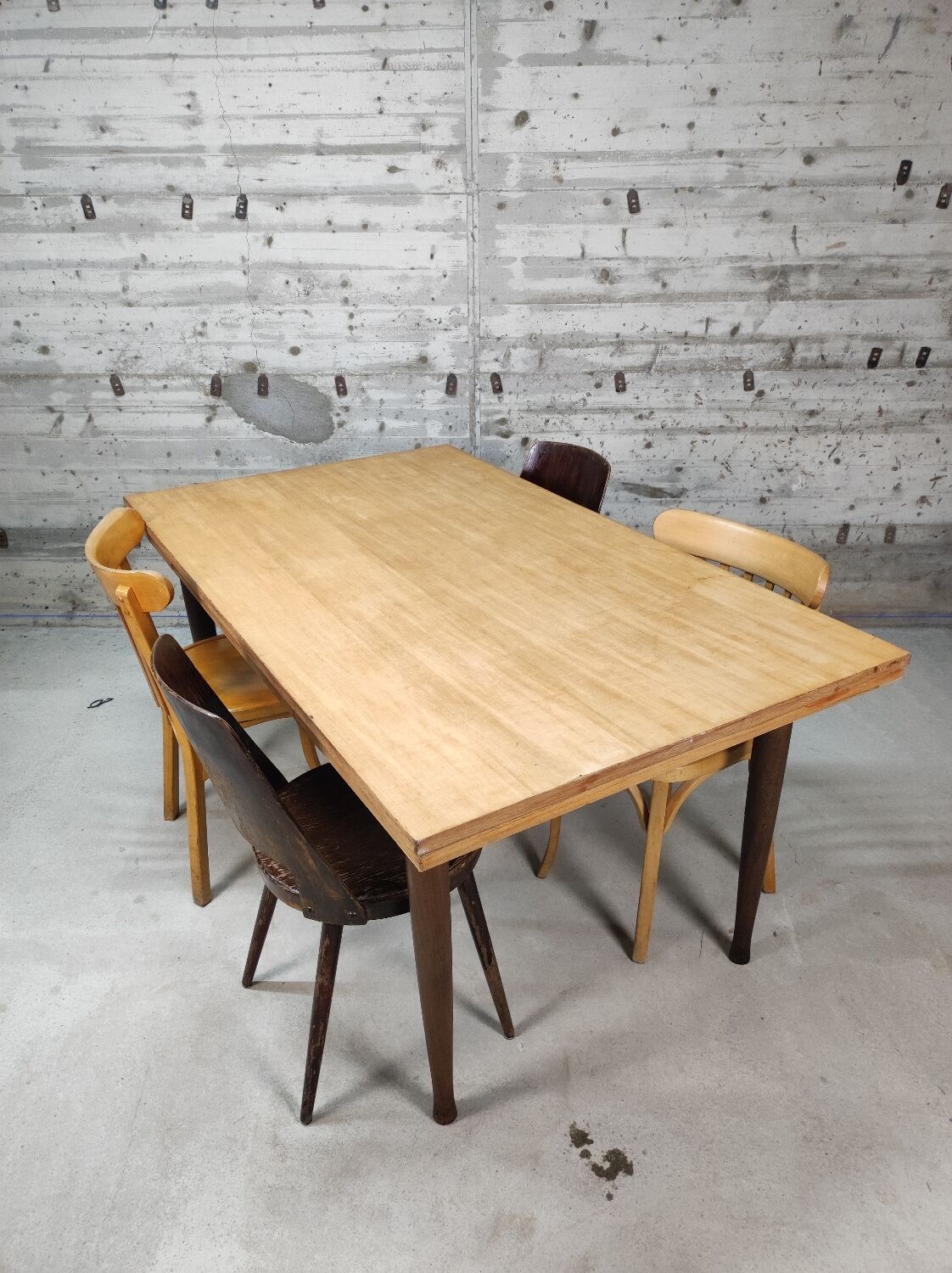 Vintage table 6/10 people