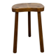 Tabouret tripode brutaliste, ferme