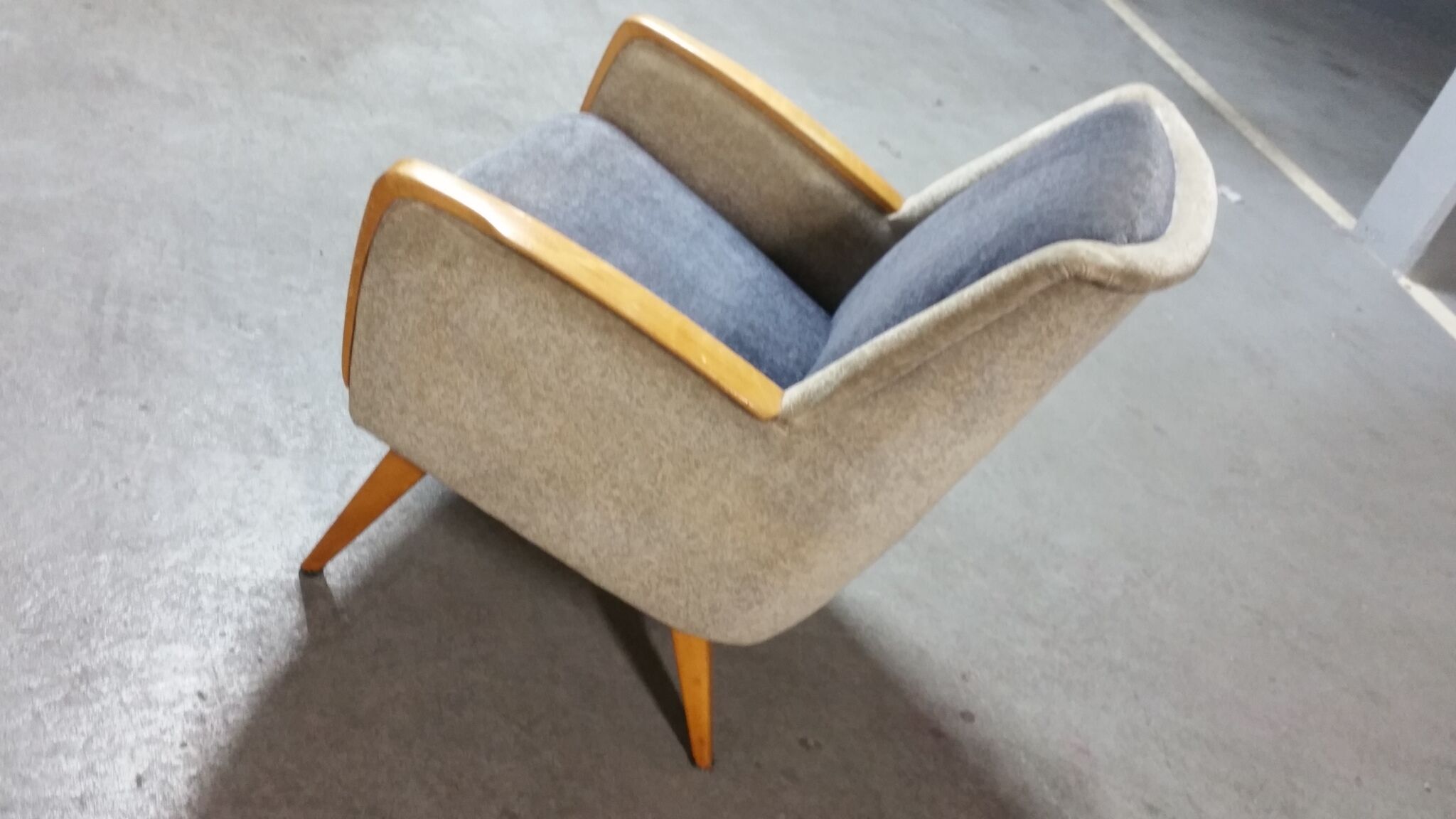 Bi color armchair of the 59/60