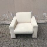 Artifort Series 691 chairs in white wool
