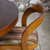 Baumann extendable round table
