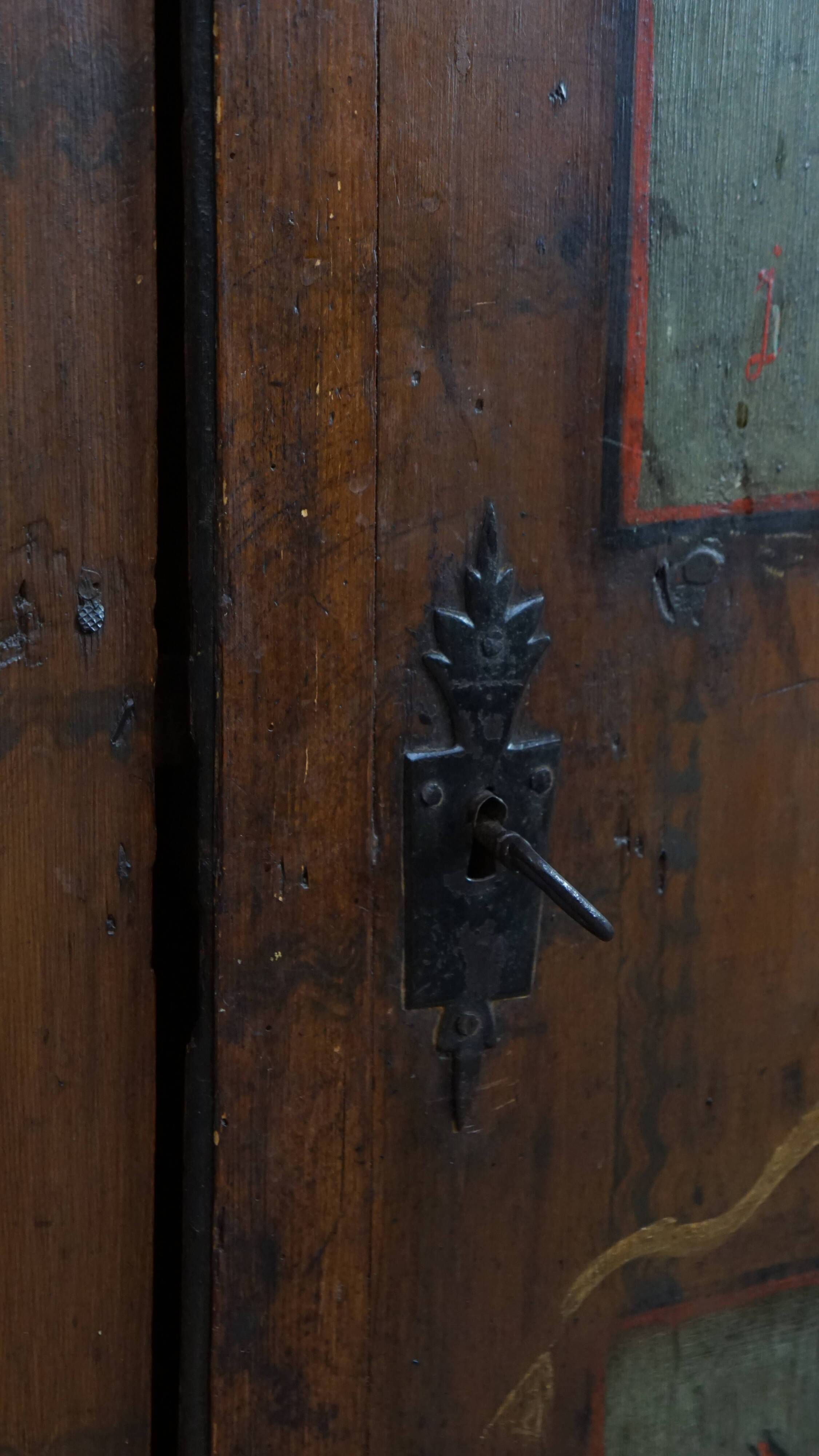 Buffet/armoire de mariée antique du XIXe siècle avec une porte
