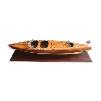 Maquette bateau style Riva typhoon