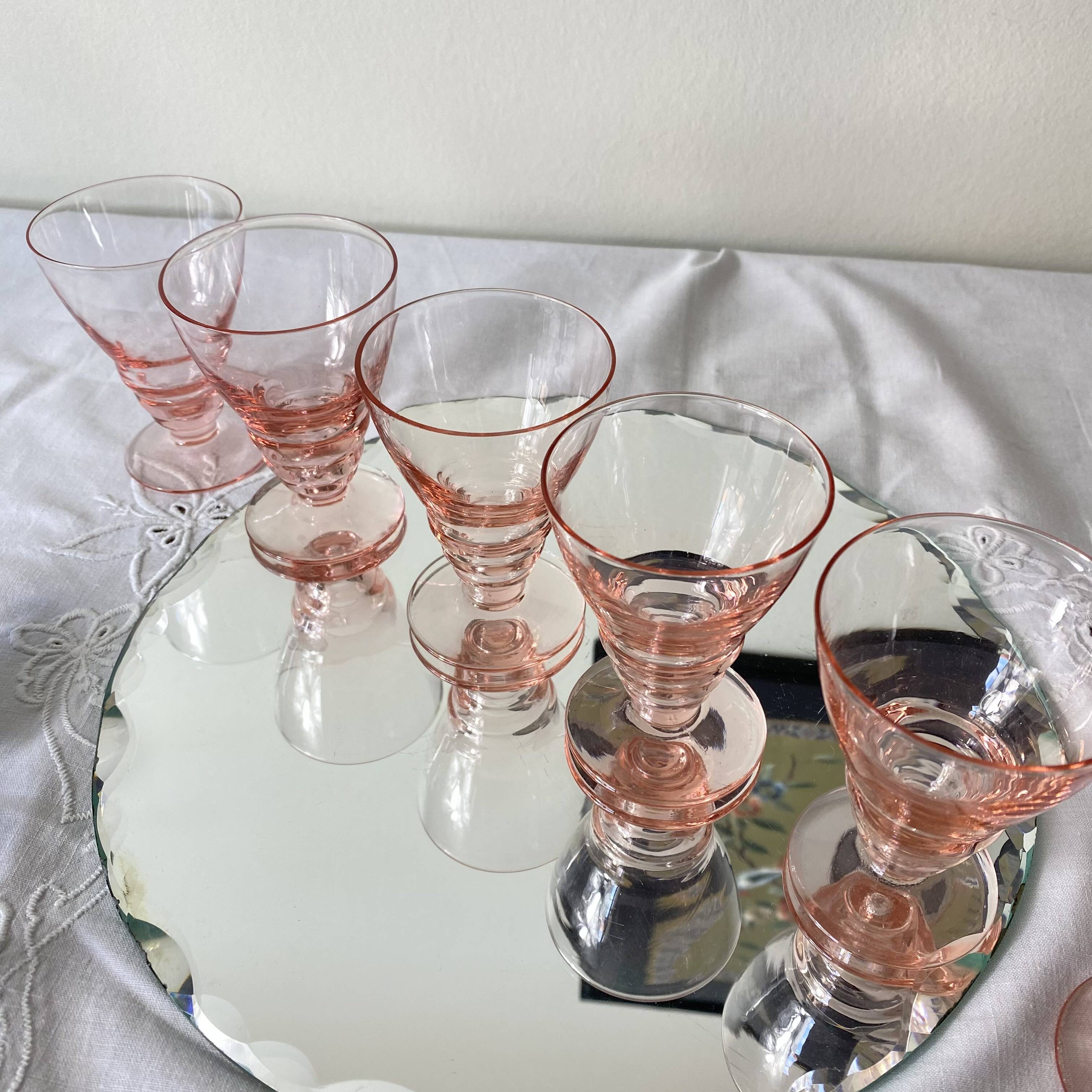 6 small Art Deco pink glasses 6 cl