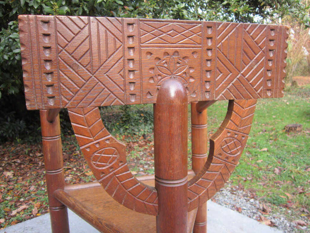 Armchair tripod oak movement Breton ar seiz vibrator