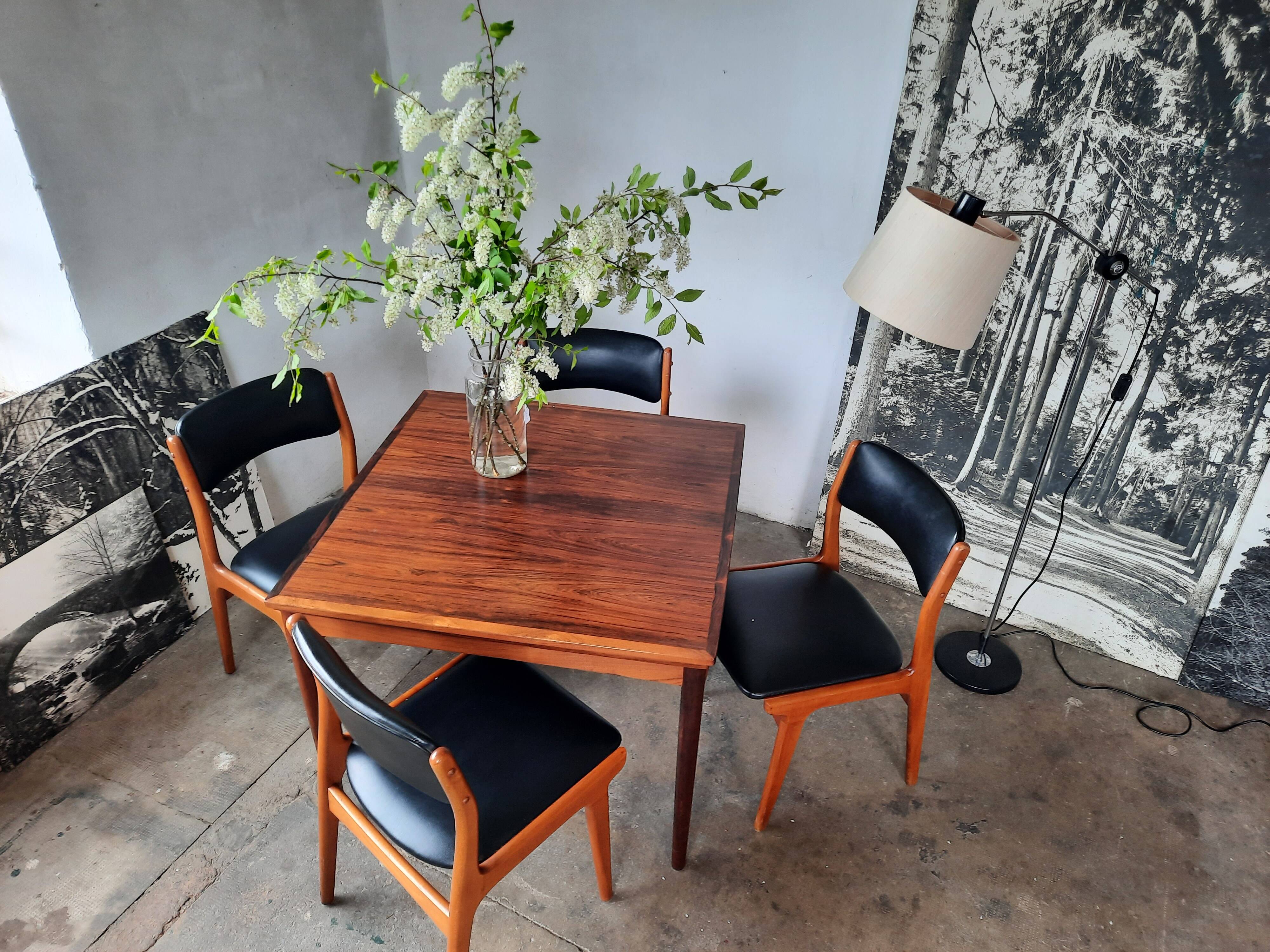 Set de 4 chaises scandinave,  Skaï  année  70