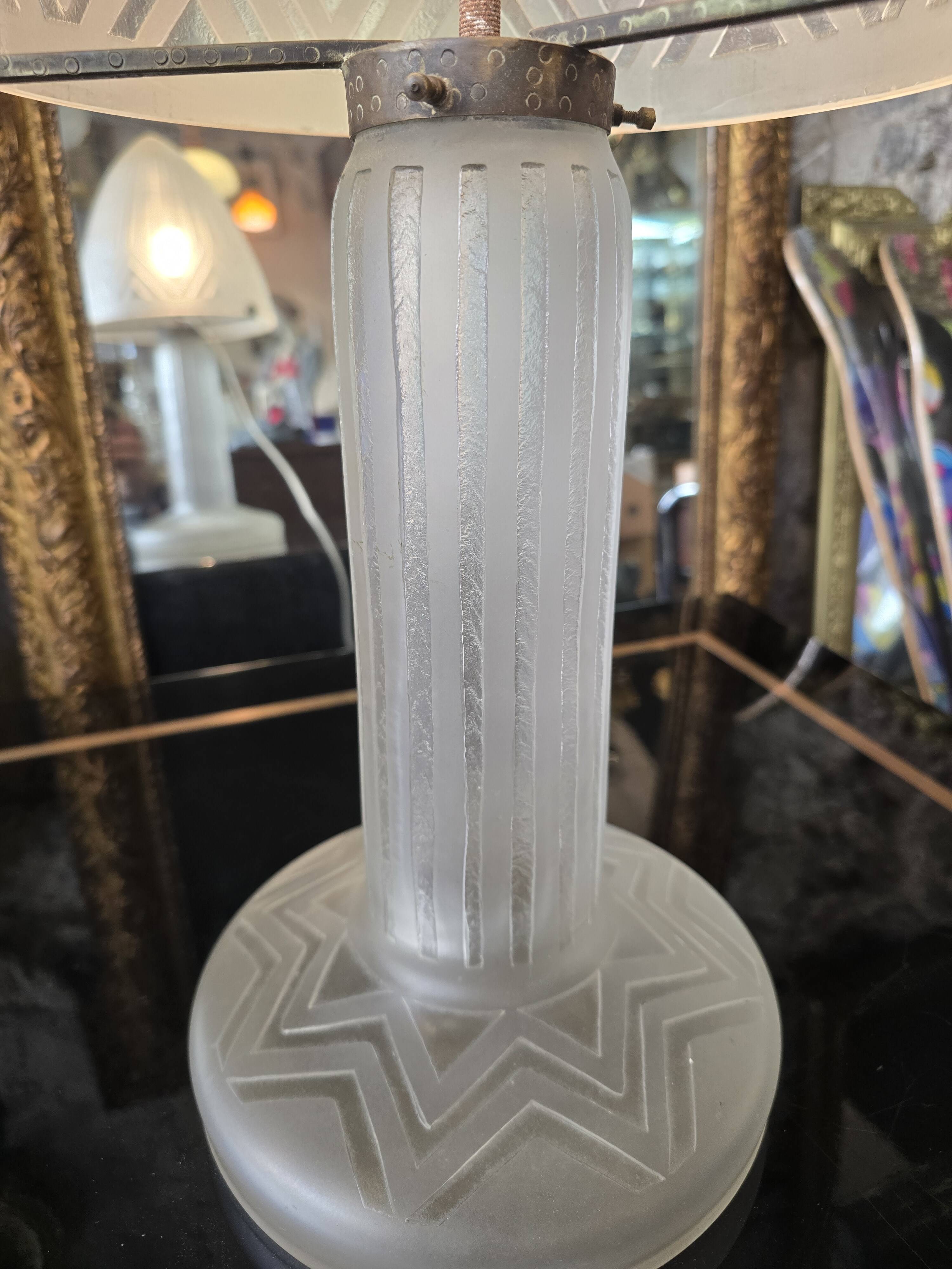 Daum nancy france – art deco frosted glass mushroom lamp – circa 1930, h55cm