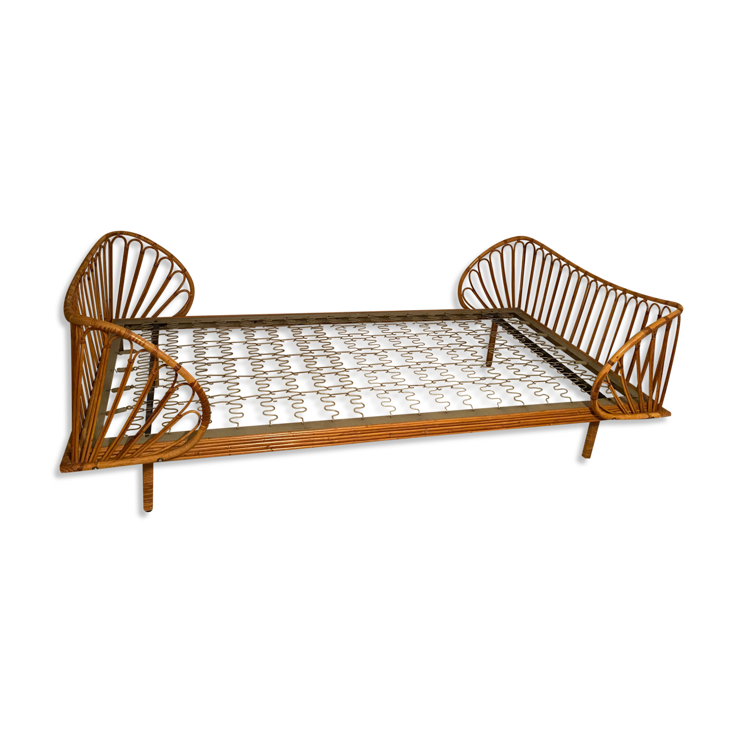 Rattan bed
