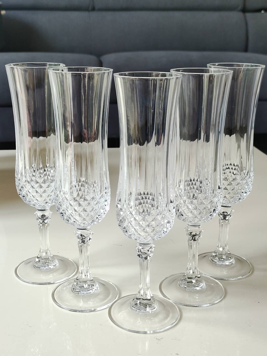Set of 5 Champagne Flutes/Arques Crystal/Longchamp Model. Diamond tips