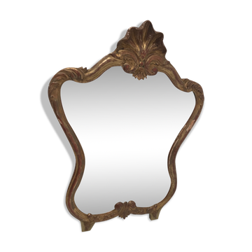 Miroir en bois doré décor coquille Louis XIV