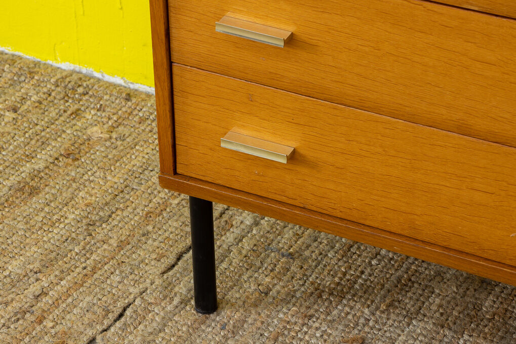 Vintage Scandinavian Chest of Drawers – 90 cm