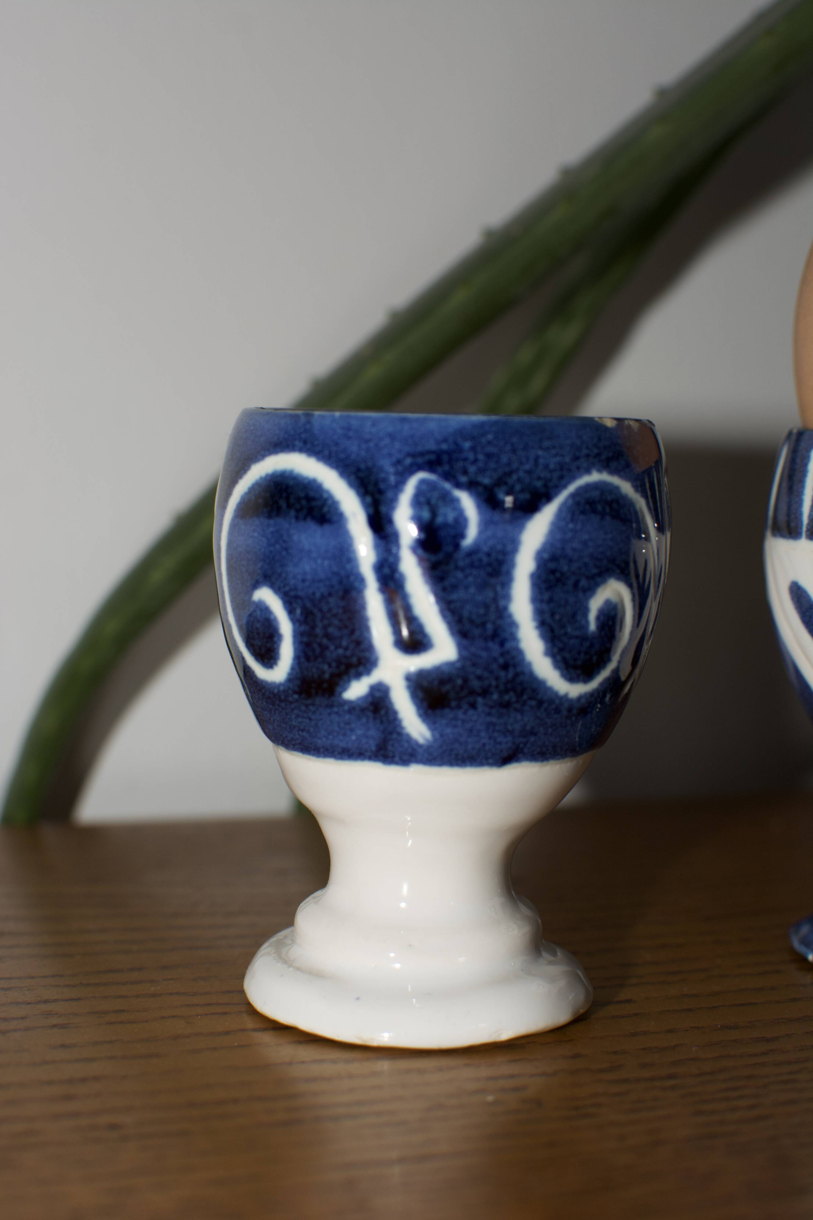 2 vintage Italian ceramic egg cups