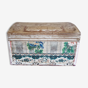 Wallpaper chest - nineteenth century