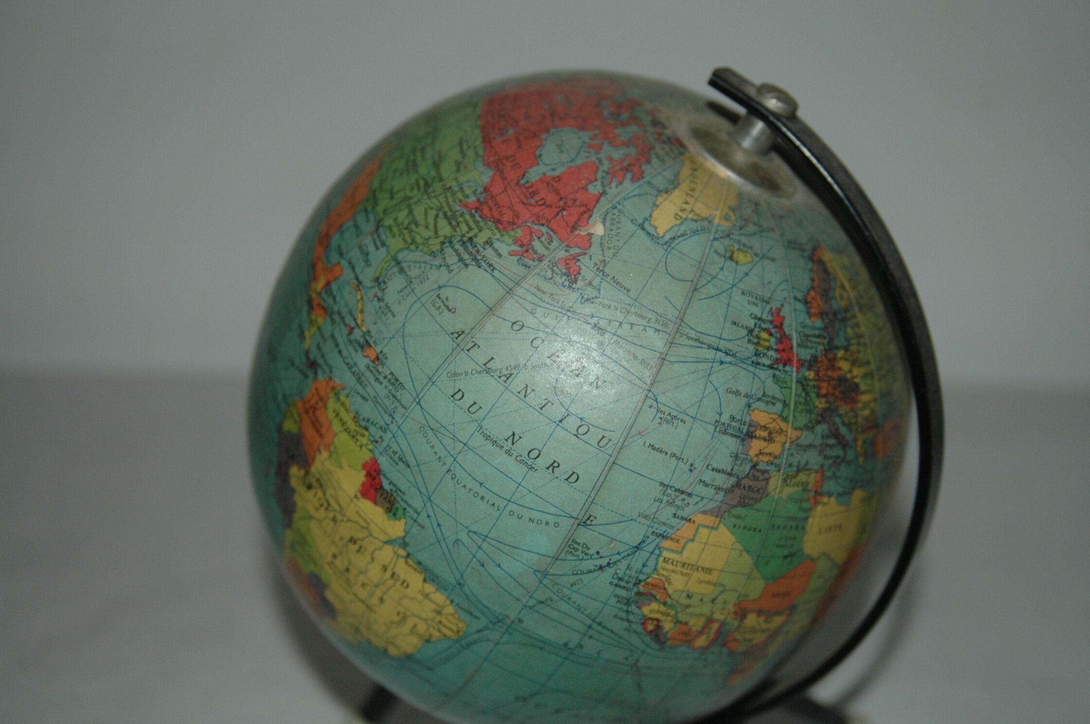 Globe land map George Philip London 1962 design taride 60s