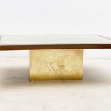 Table basse en laiton gravé à l’acide du milieu du siècle