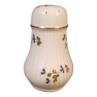 Porcelain shaker