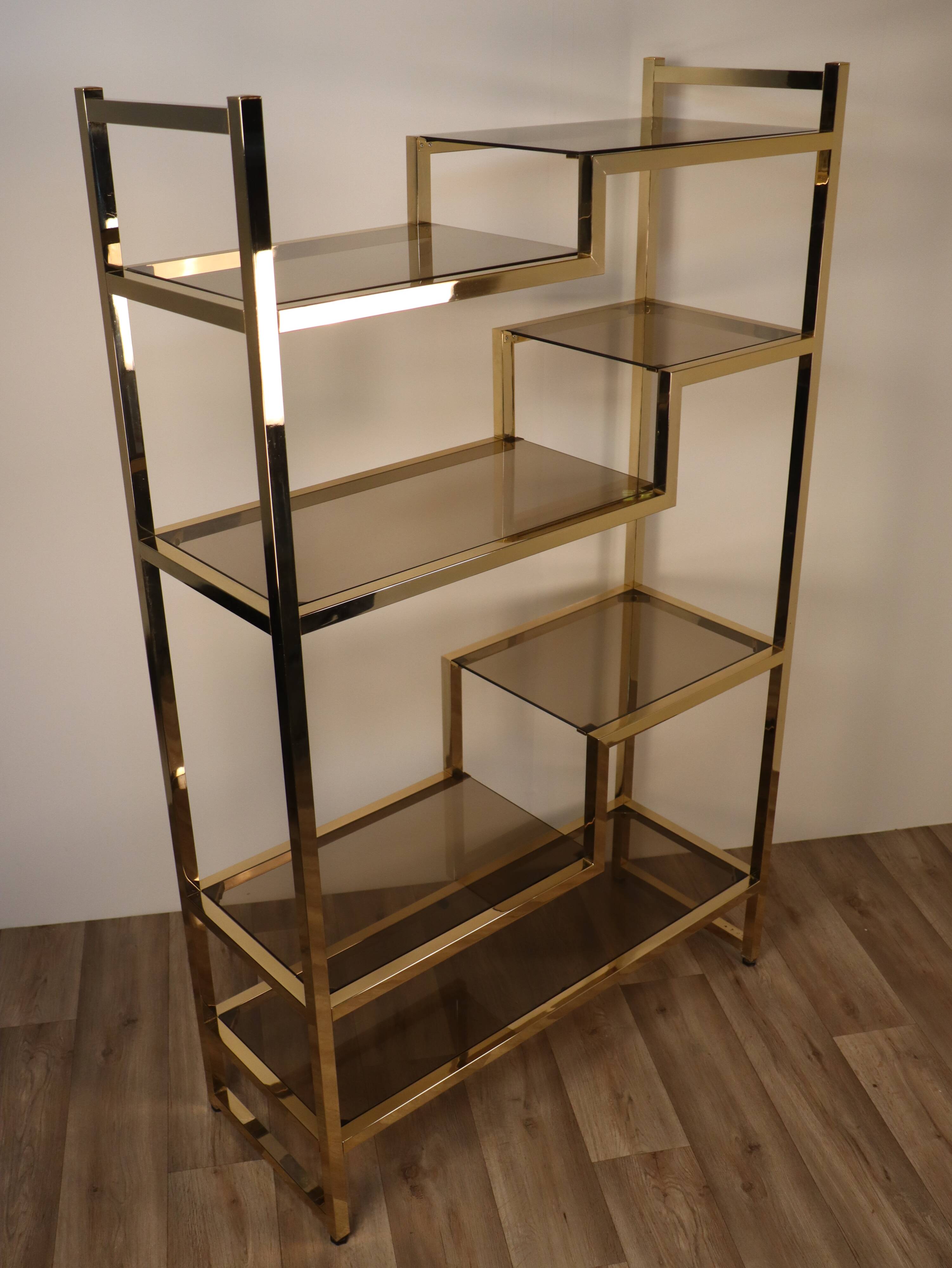 Etagère vintage en métal doré et verres 1970