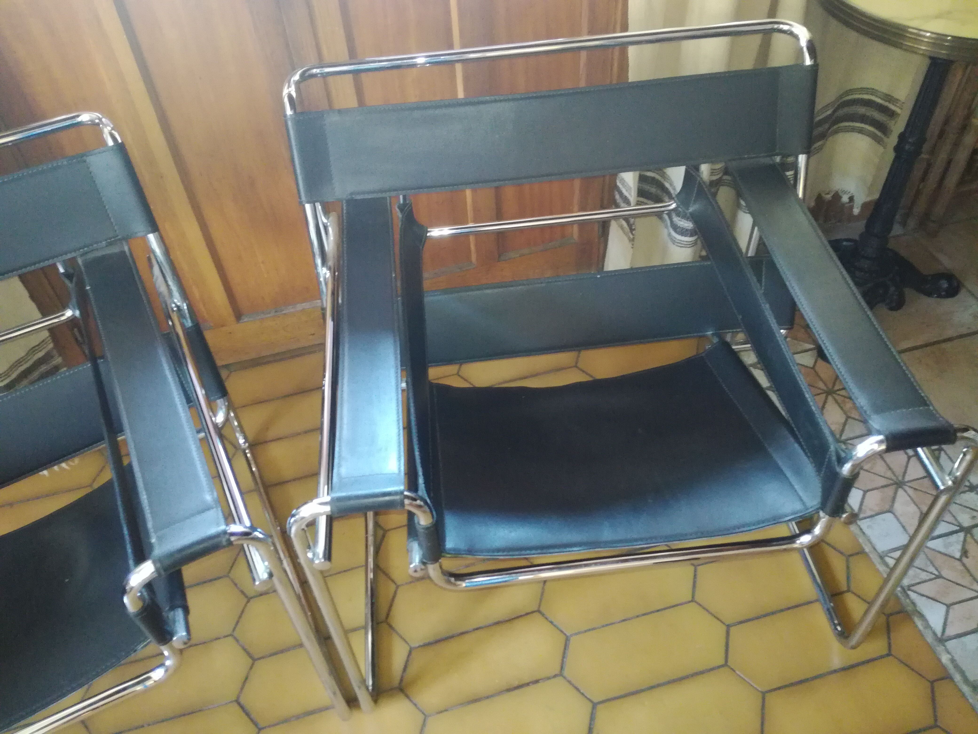 Pair of leather armchairs Breuer model B3