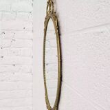Miroir ovale italien de type médaillon en laiton