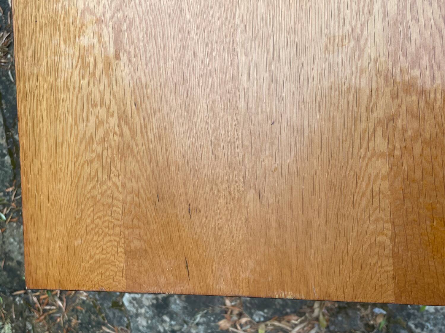 Side table on wheels