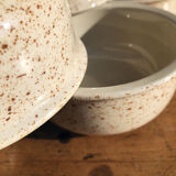 Lot. 6 ceramic cups / ramekins