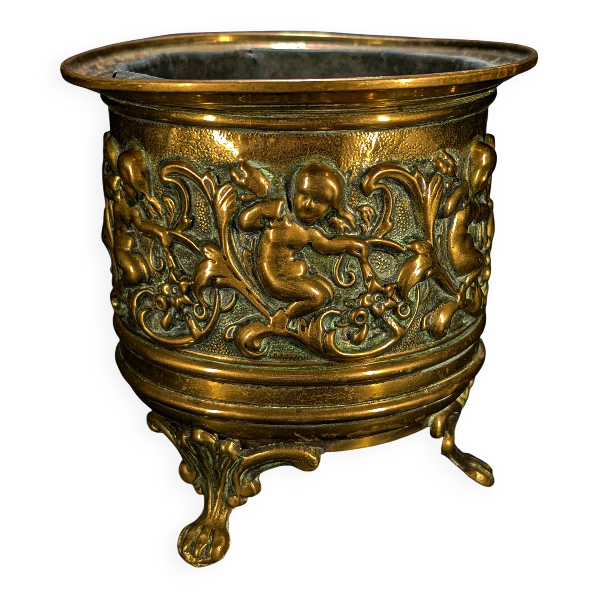 Small brass jardinière from the Napoléon III period.