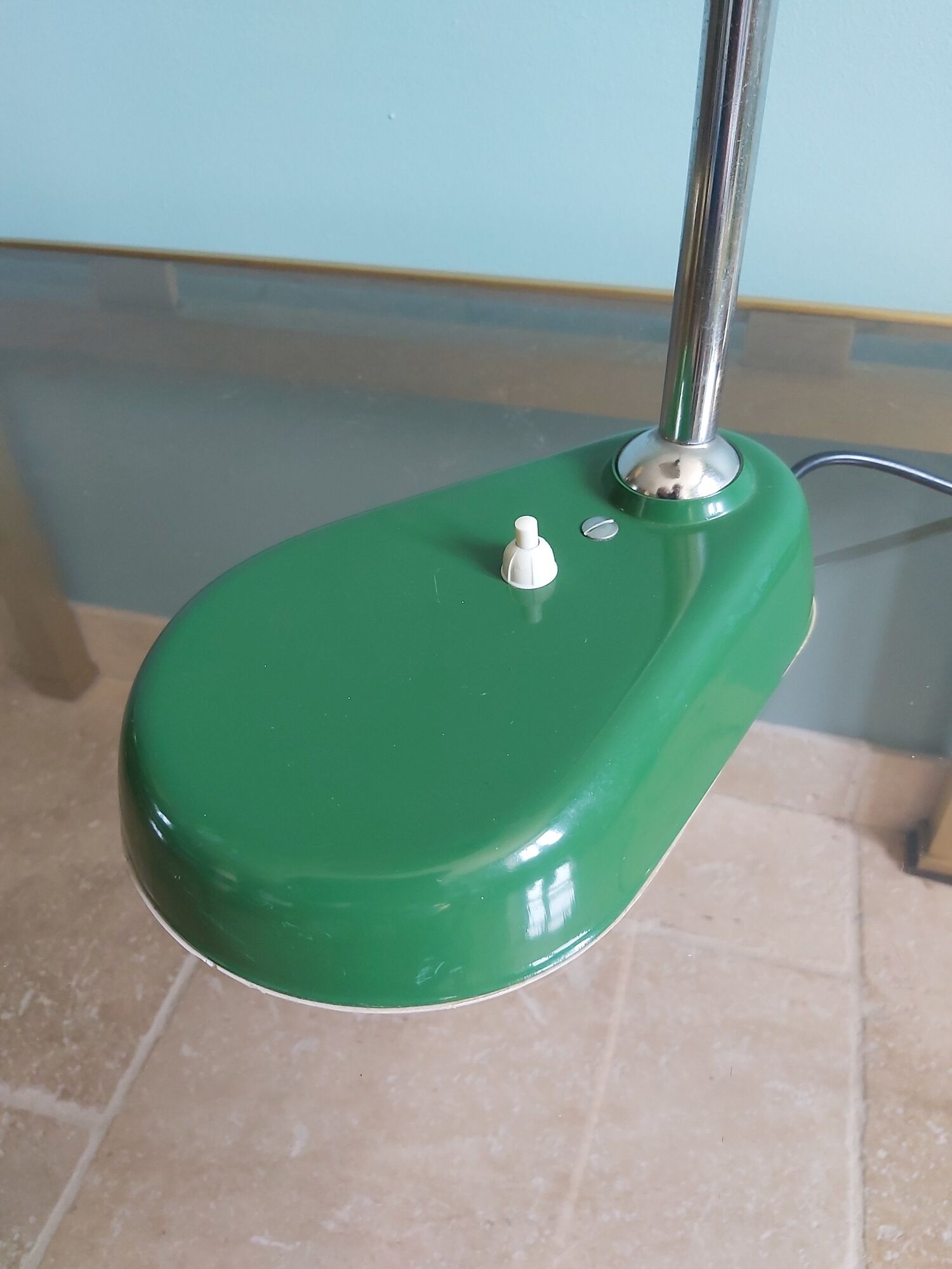 Large vintage desk lamp (50cm) in green lacquered metal, 70s
