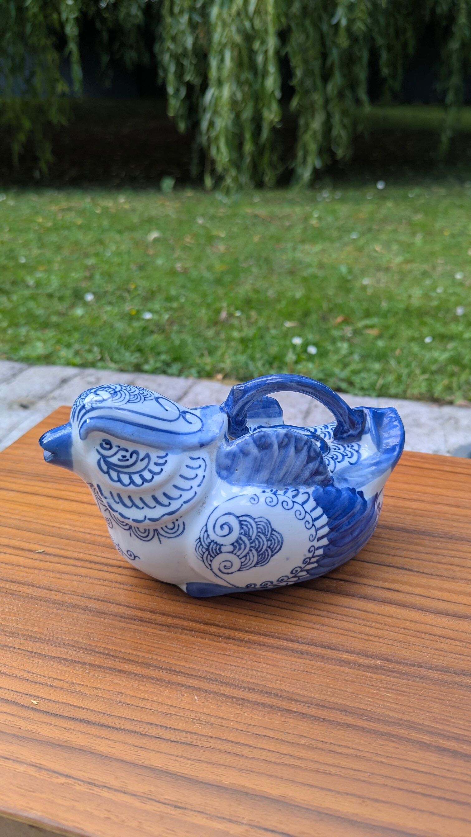 Old teapot / bird-shaped jug in blue and white porcelain