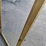 Vitrine en bois doré