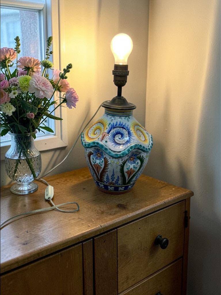 Vintage table lamp in Italian ceramic / Faience lamp