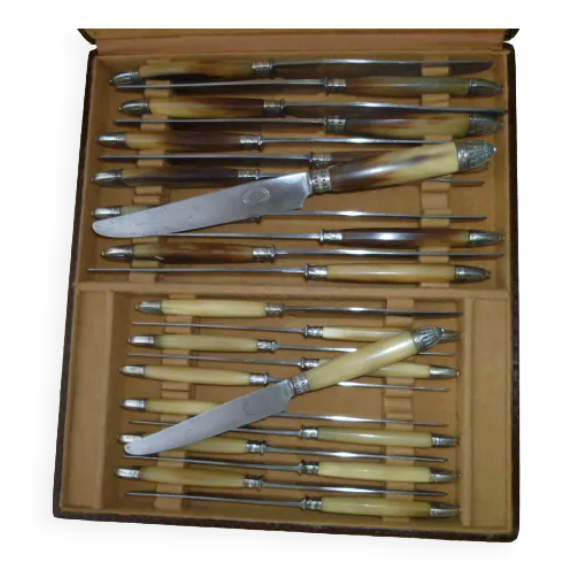 Box of 12 old table knives and 12 cheese knives Superior cutlery AB