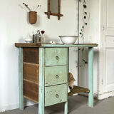 Mint-colored workshop furniture