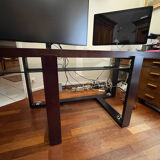 Laminate wood desk