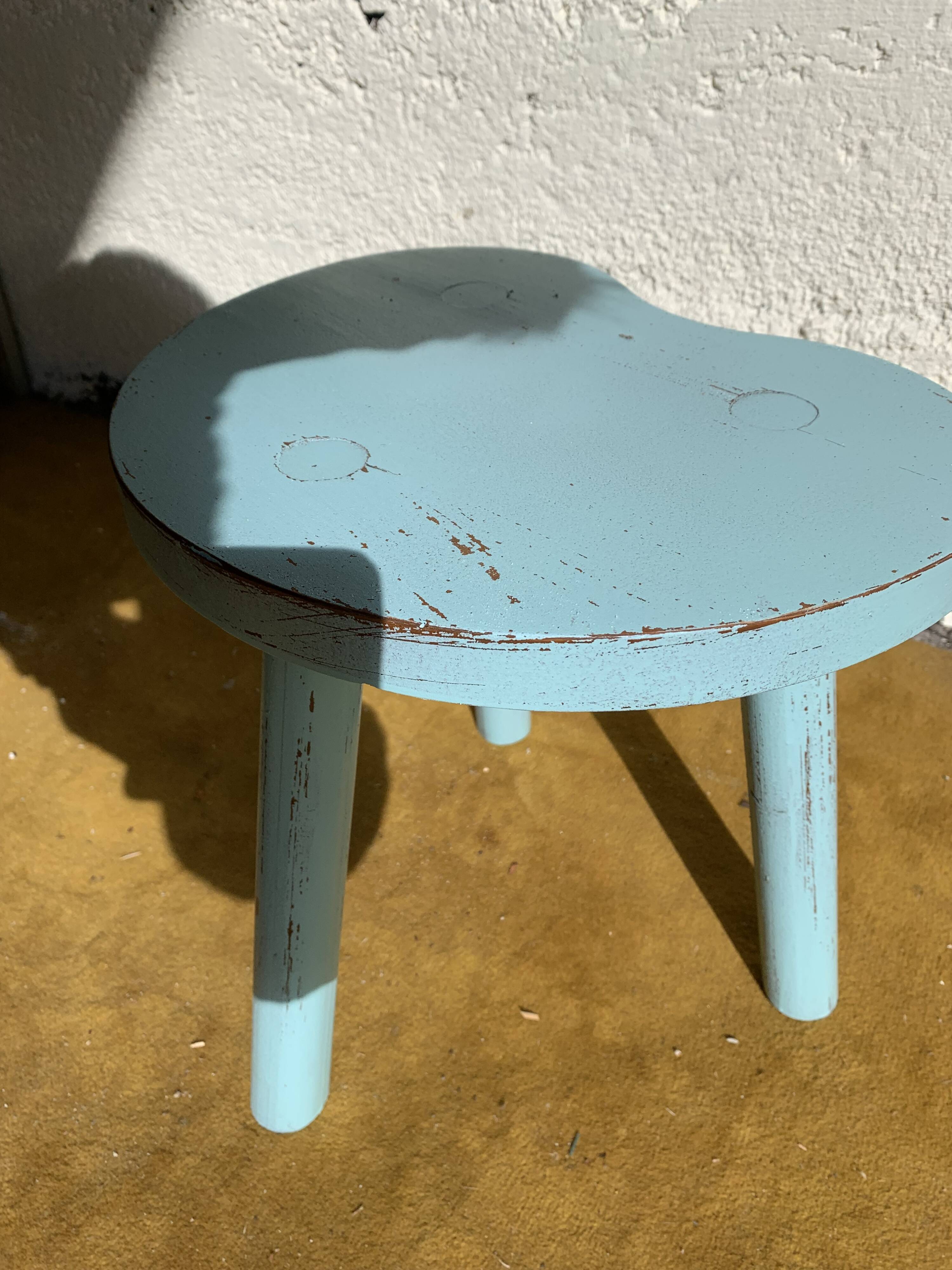 Tripod stool