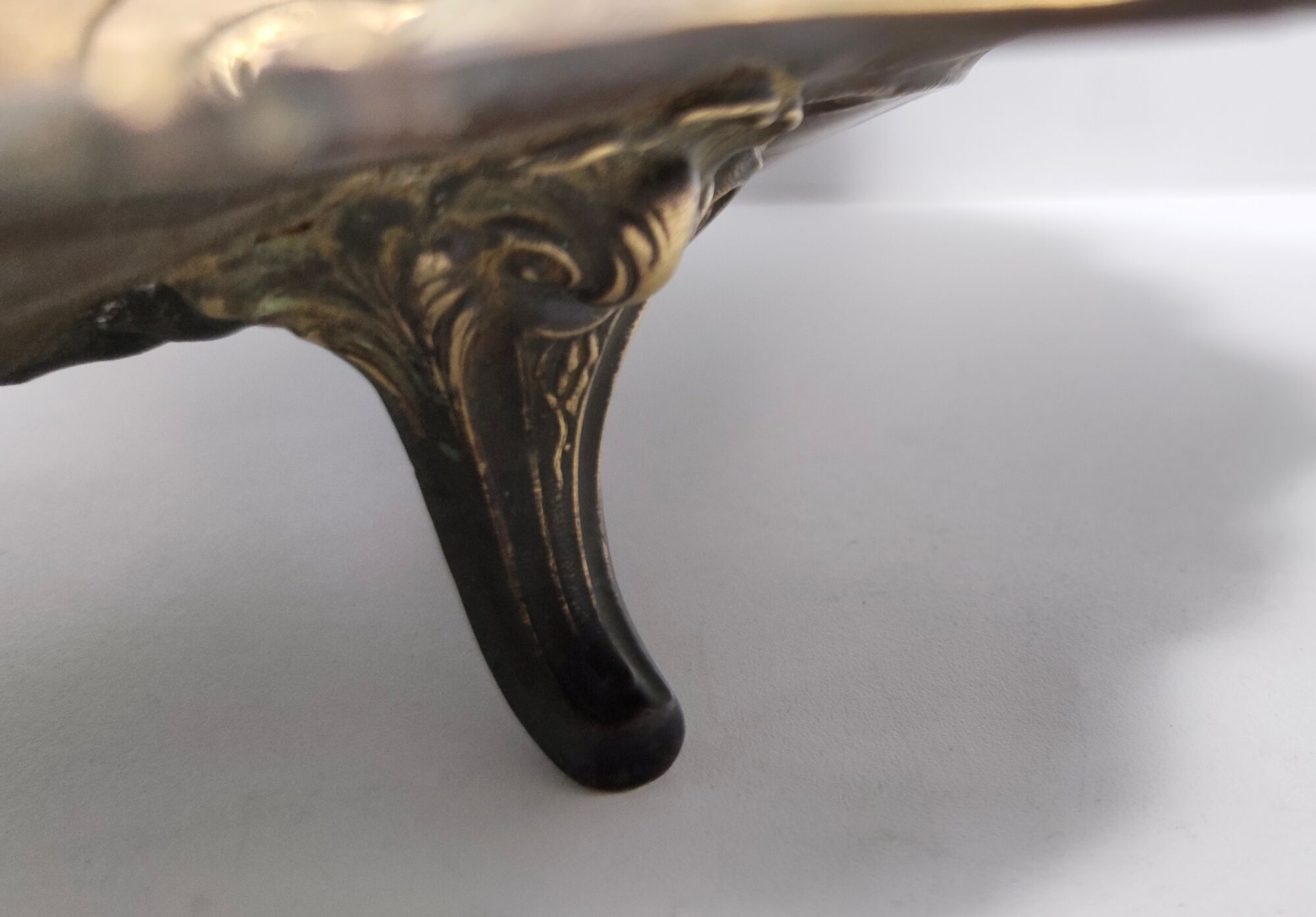 Vintage chiseled and embossed cast bronze centerpiece bowl, Italy