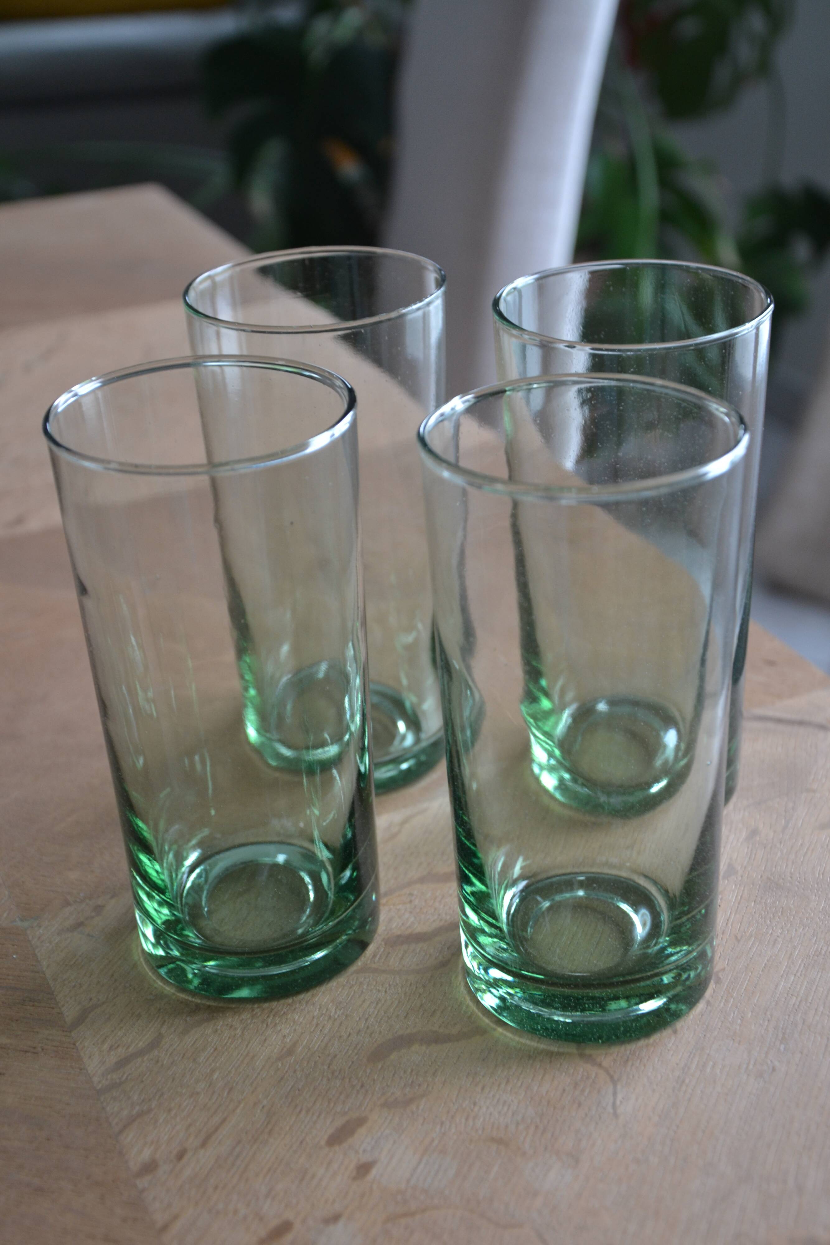 4 glasses for orangeade/rattan cases