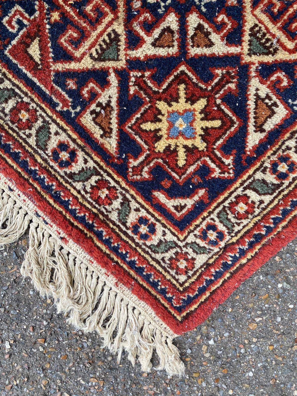 Burgundy wool Persian rug from Romania 200x300cm