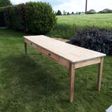 Farm table