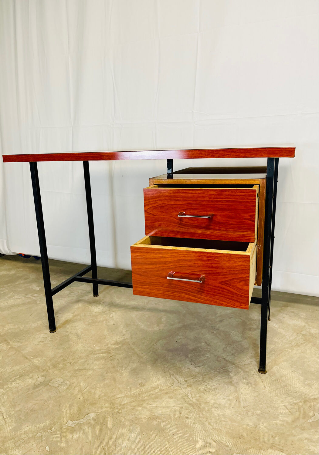 Formica desk