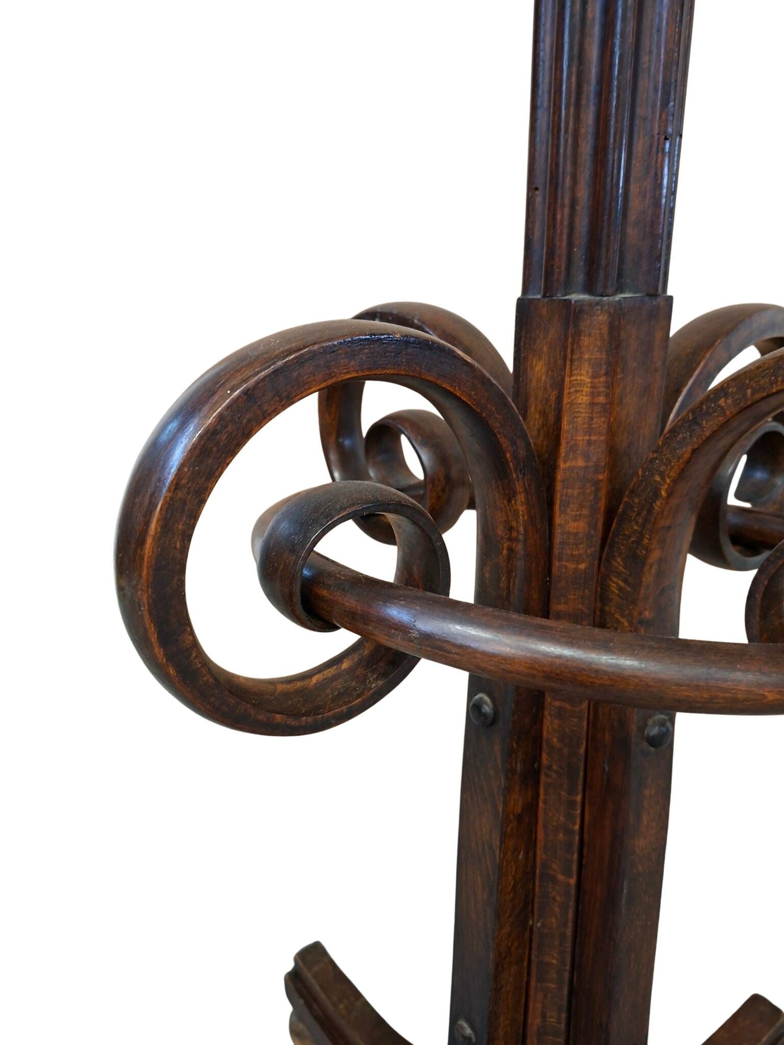 Elegante Appendiabiti a Colonna Stile Thonet