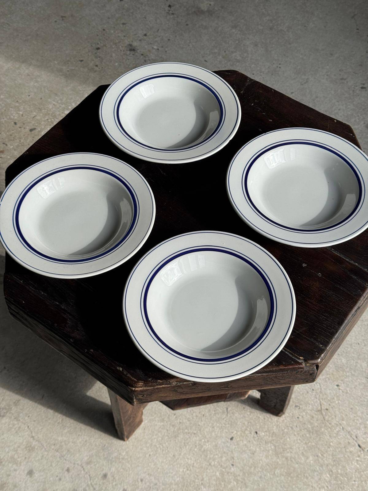 Set of 4 Italian deep plates Ceramica Quadrifoglio with blue rim D22
