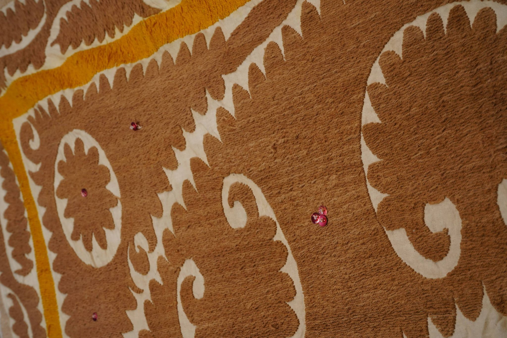 Tapis turc vintage noué à la main 132x135 cm