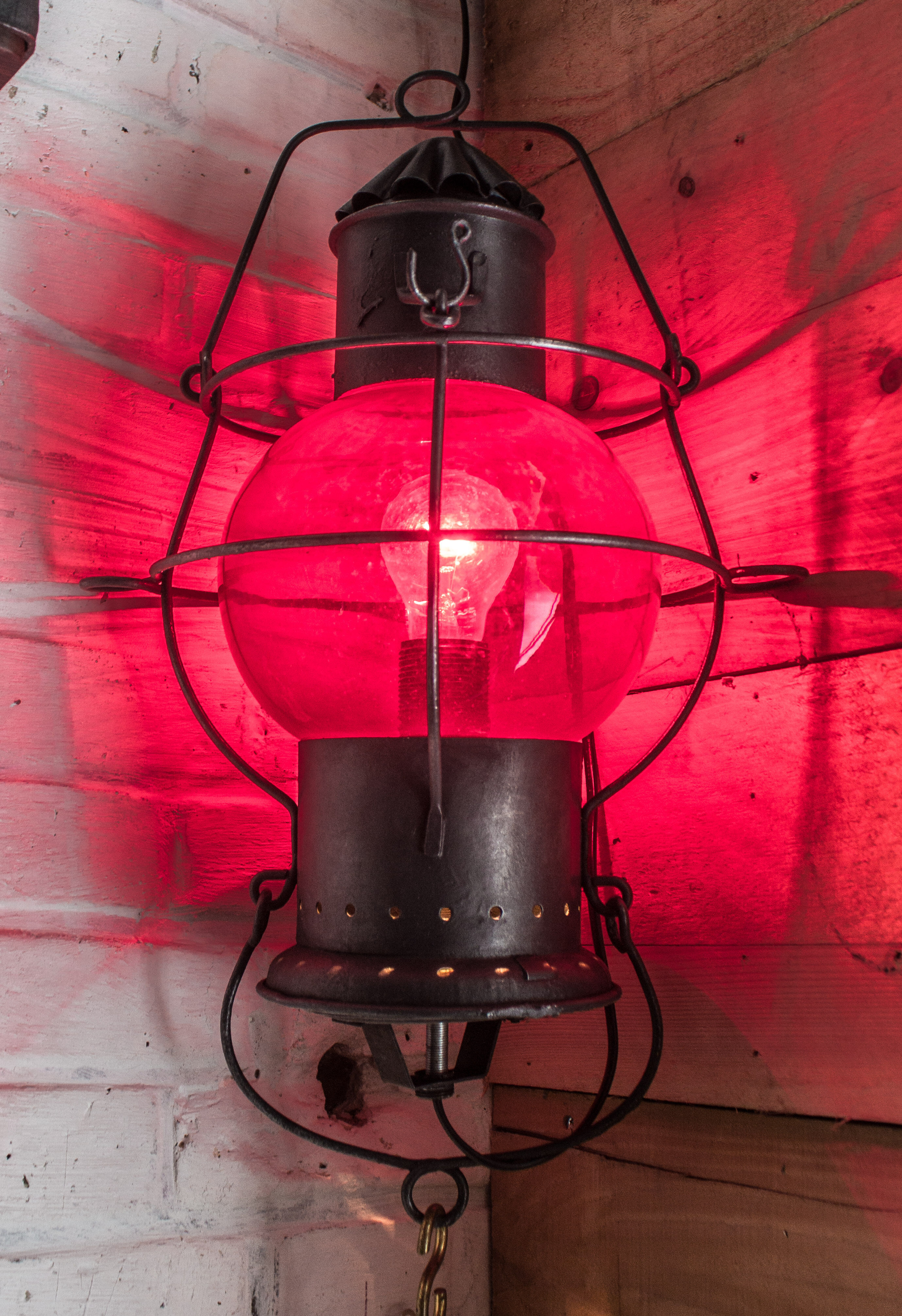 Red houseboat lamp