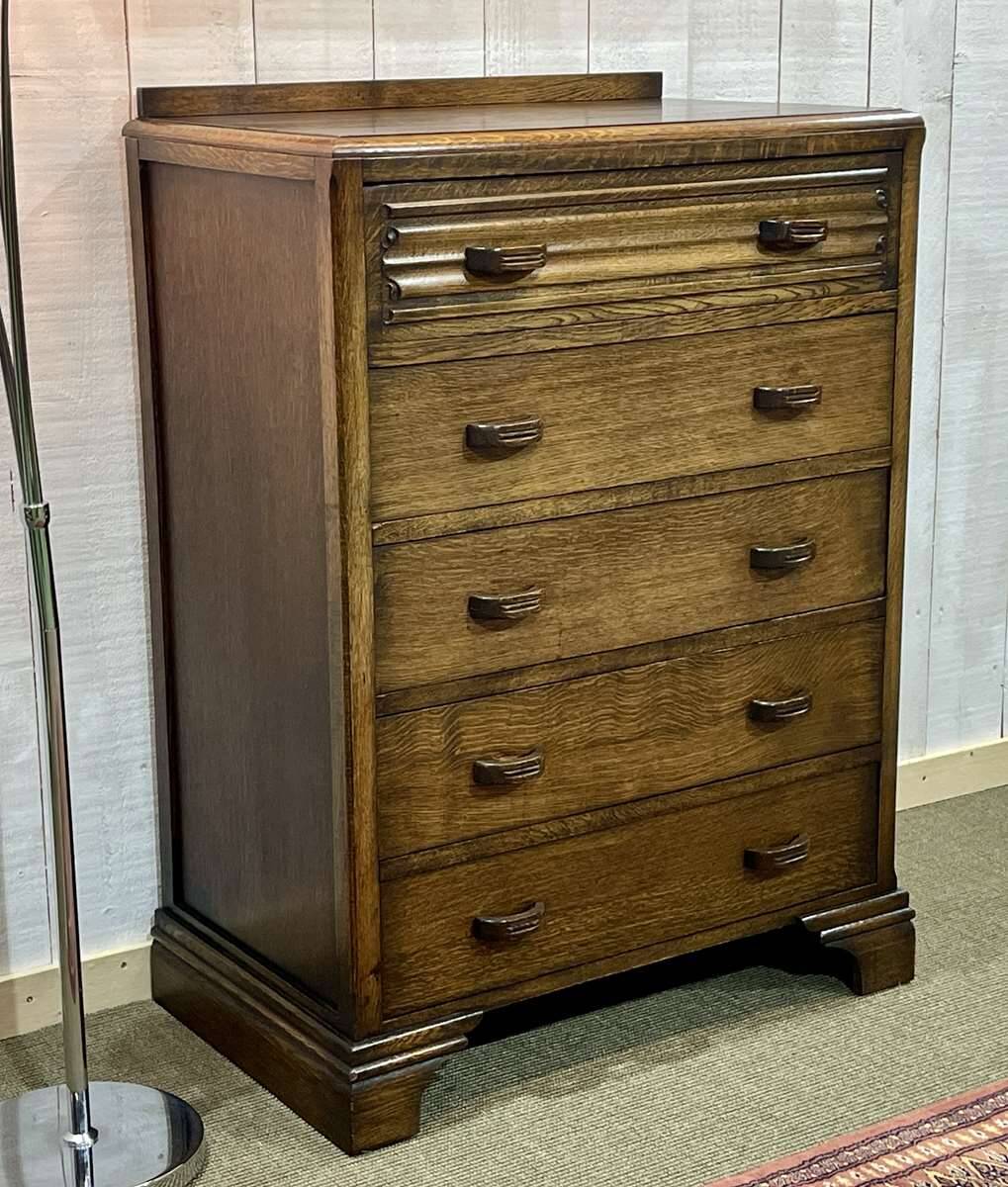 1950s English Art Deco oak chest of drawers