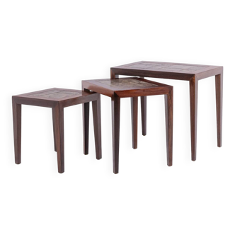 Ensemble de 3 tables gigognes motif « Baca », années 1960