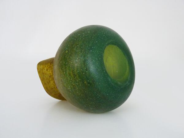 Pichet en pâte de verre marmoréen orange et vert. Signé Georges De Feure pour Daum