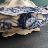 Set of 2 soup tureens, 19th century, Williams & Co. Crown china, Lily patte