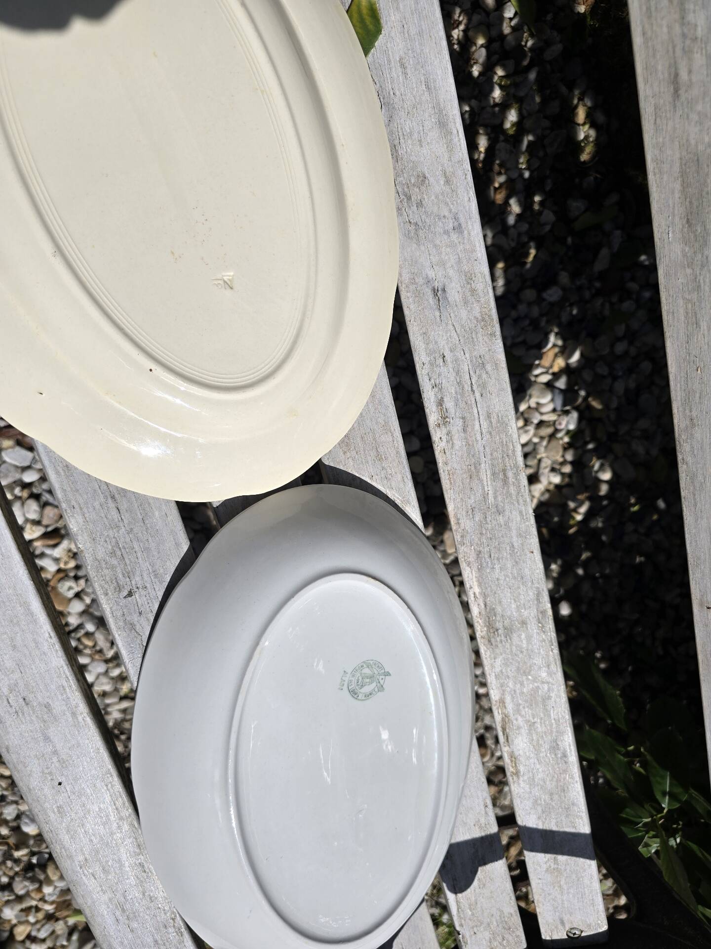 Many old round and long plates from the 60s and 70s.