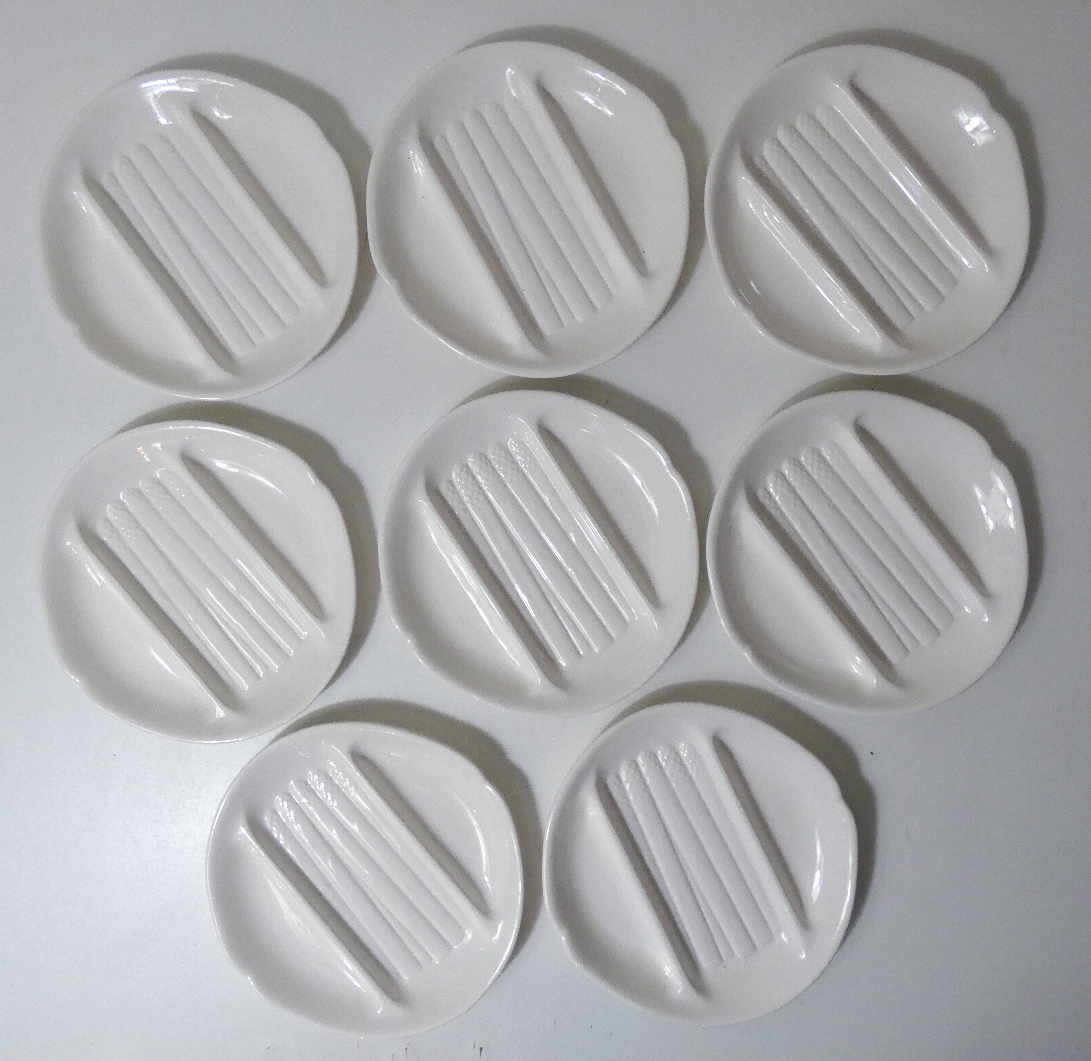 8 plates + 1 asparagus dish, salins earthenware, vintage white pompadour